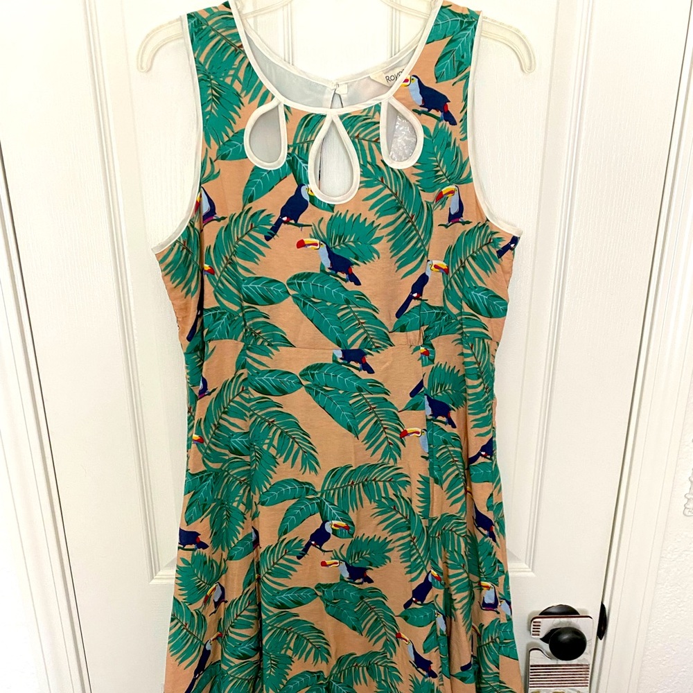 NWT Royal Monk Tiki Toucan and Palm Leaves Hawaiian Dress